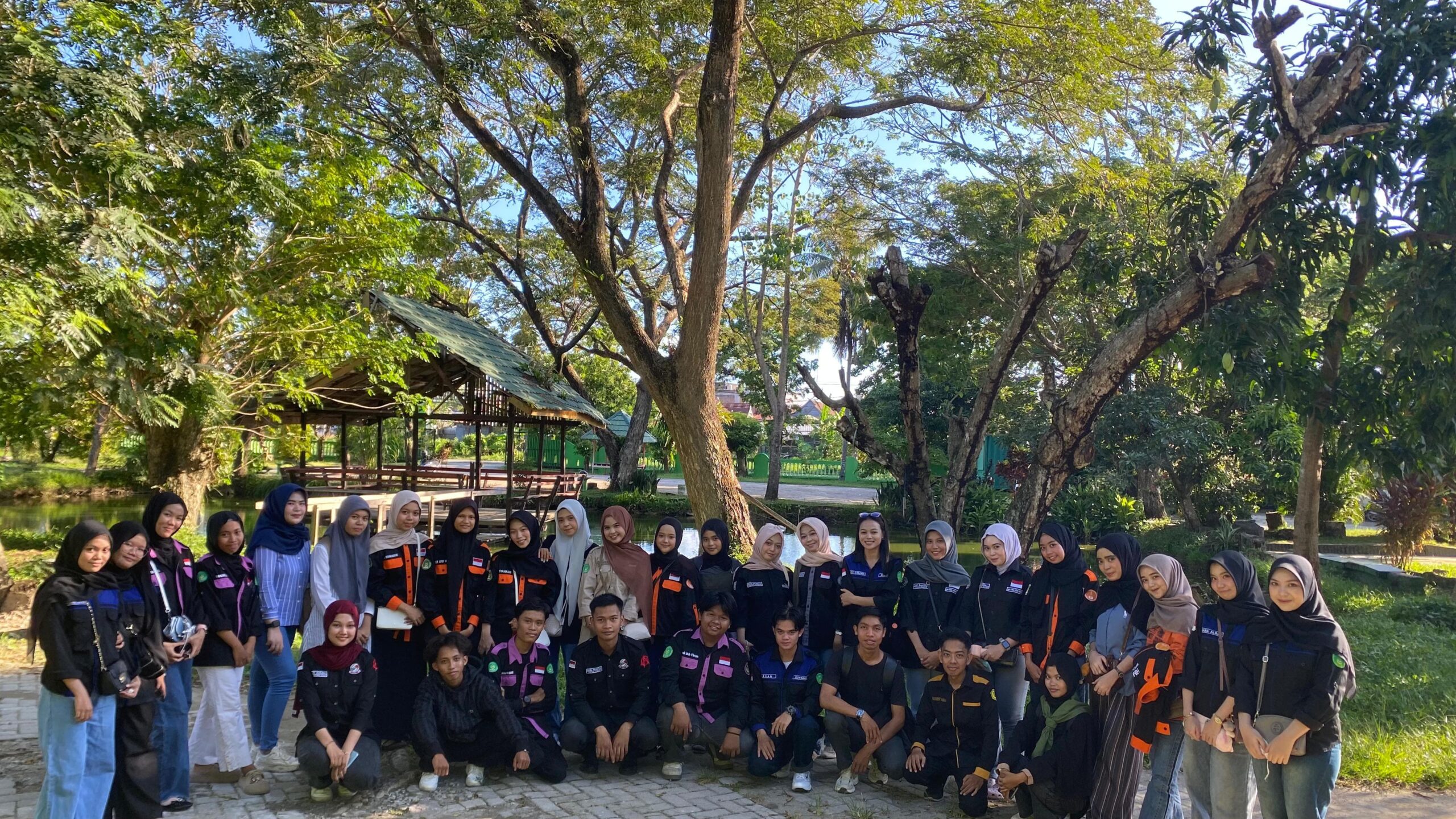 BARADA dan Lembaga Mahasiswa Institut Cokroaminoto Pinrang Bersinergi Salurkan Bantuan untuk Masyarakat Rentan